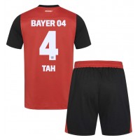 Bayer Leverkusen Jonathan Tah #4 Heimtrikotsatz Kinder 2024-25 Kurzarm (+ Kurze Hosen)